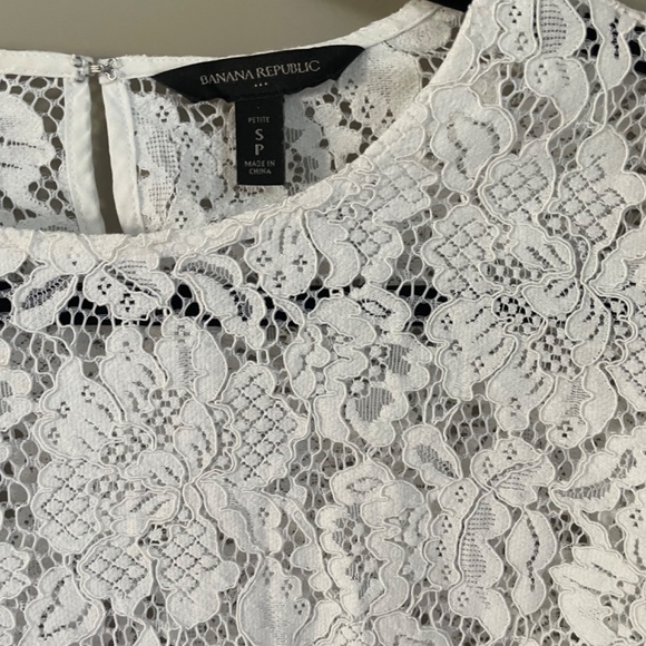 Banana Republic Lace Blouse - Picture 4 of 8